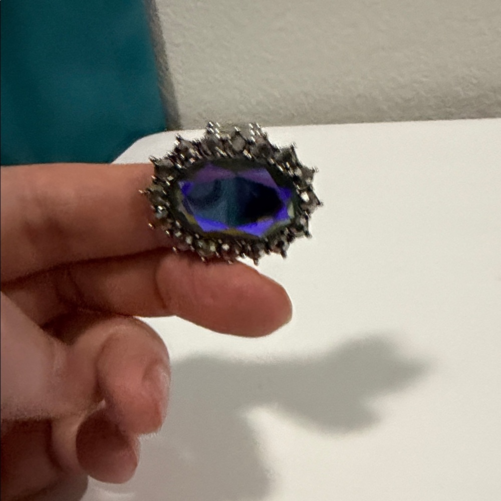 Paparazzi Iridescent Teal Oval Halo Ring - Picture 6 of 7